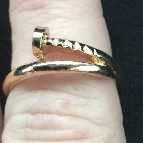 Gold Nail Ring (K17) - Picture 6 of 9